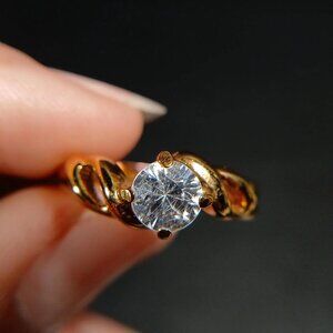 14KT Gold Electroplate Solitaire Ring Size 7.5 Clear Faceted Stone 3.4g Retro